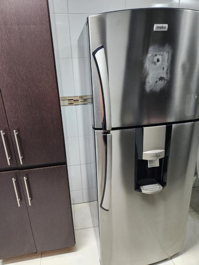Casa Chimenea A 5 Minutos Del Aeropuerto Сasa de vacaciones *