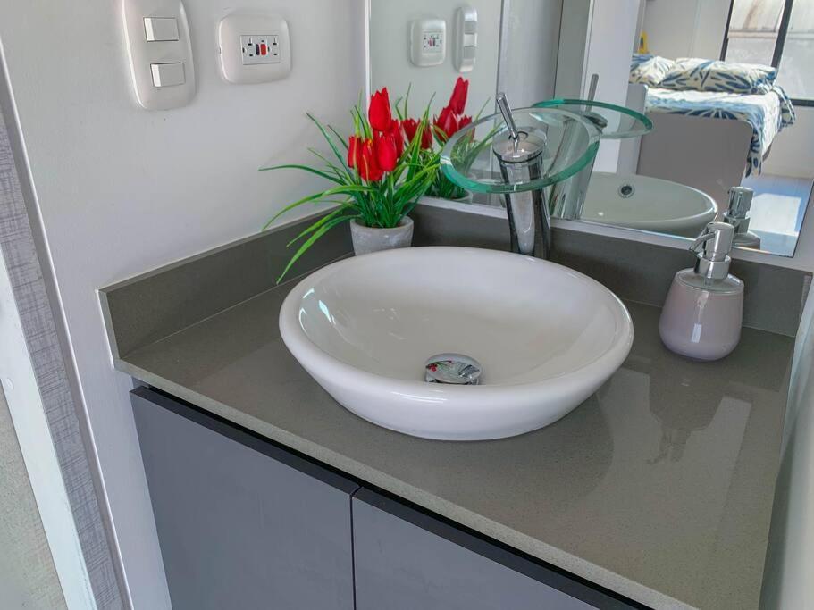 Aptotiv211 - Increible Aparta Estudio Tipo Loft - Chapinero - Wifi - Tv Apartment *