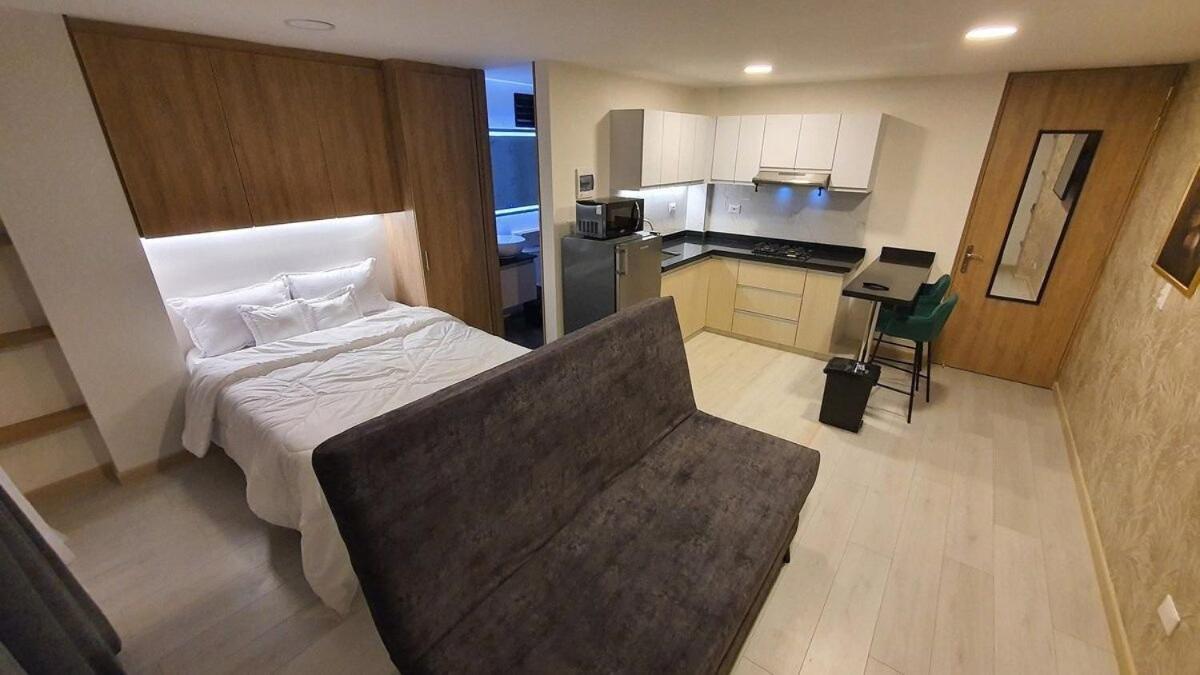 Edificio De Alojamiento Cerca Al Estadio Y Al Movistar Arena *
