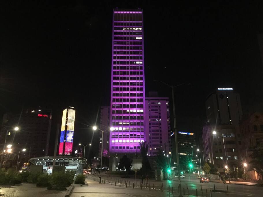 Bespoke Suite, Unique Location, Complementary Airport Pick Up Apartment Bogota