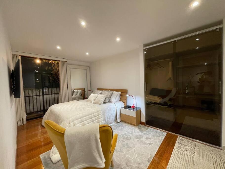 Bespoke Suite, Unique Location, Complementary Airport Pick Up *
