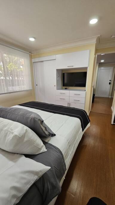 Chico's Pad: Convenience Meets Tech~1b/b~qb~alexa Apartment Bogota