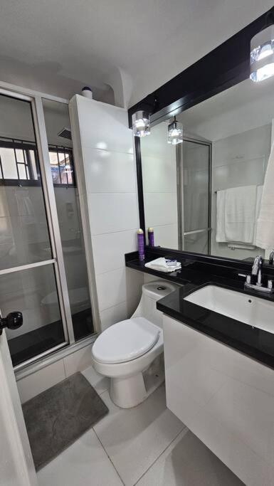 Apartment Chico's Pad: Convenience Meets Tech~1b/b~qb~alexa Bogota