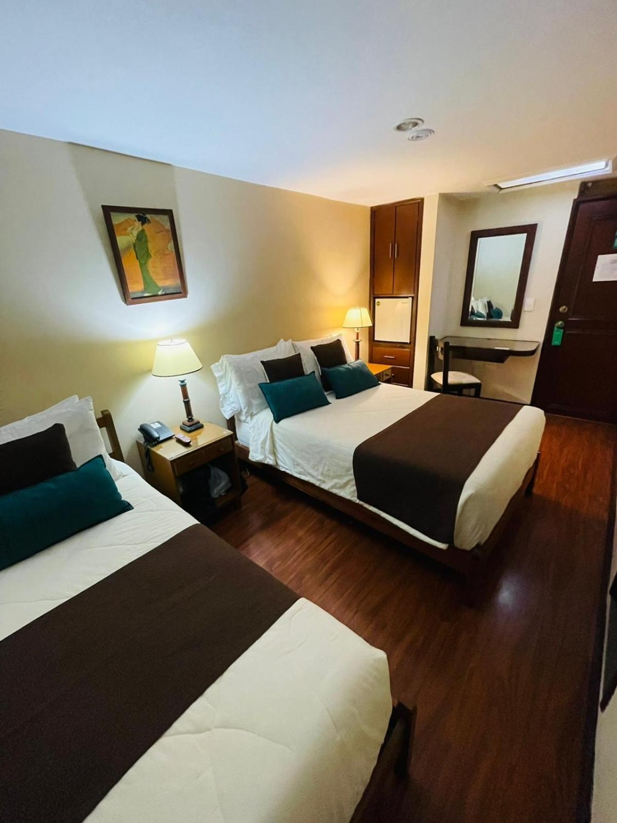 Hotel La Sabana 3*