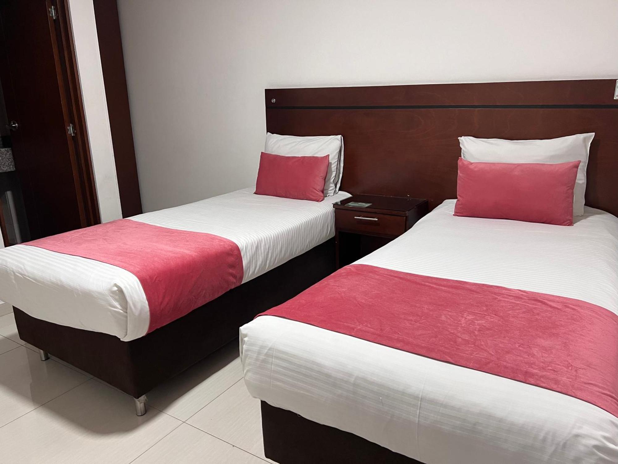 Dorado Gold Hotel 3*