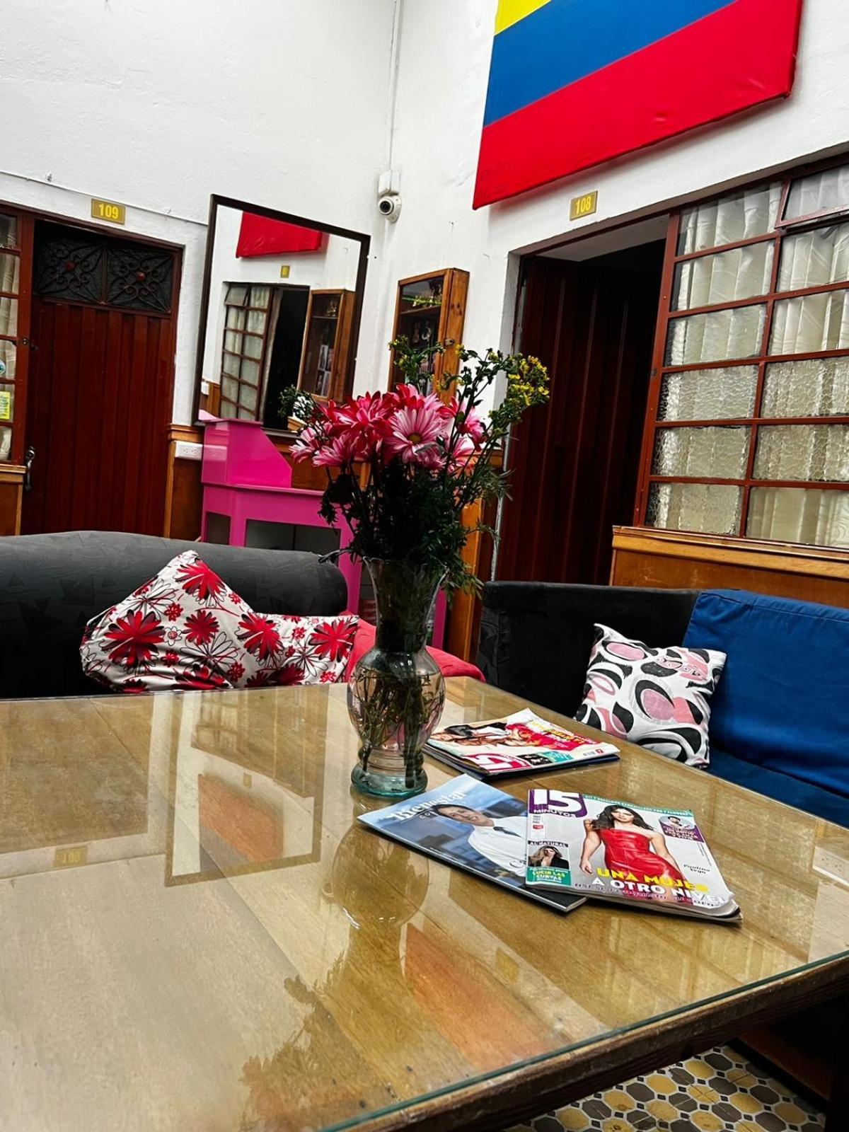 Four Season Guest house Bogota