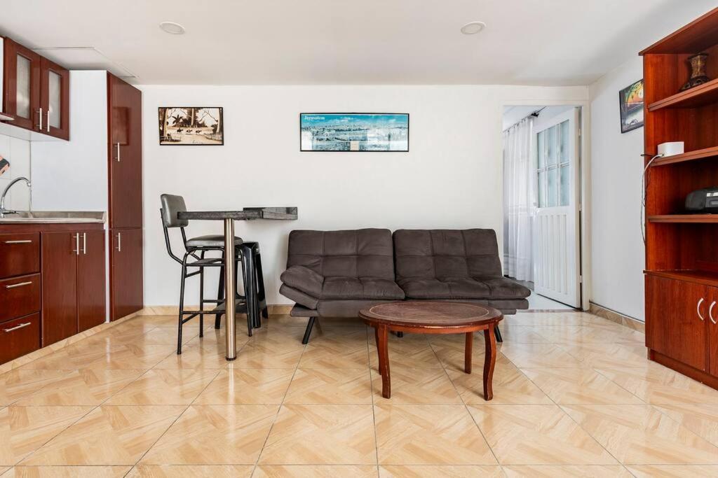 Aparta Estudio En La Capital Colombiana Apartment *