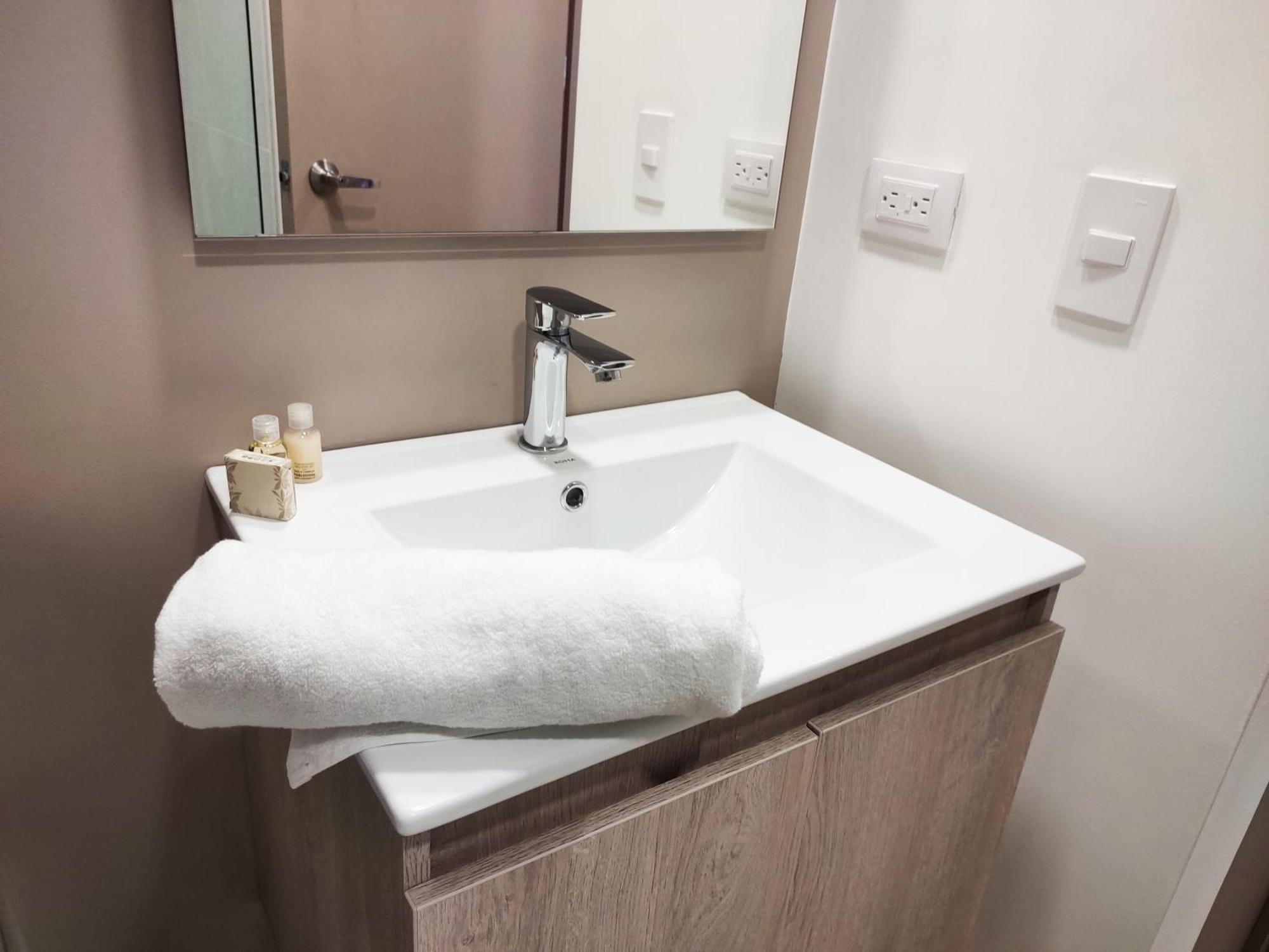 The Hood 102, Modern And Luxury Apartment Bogota