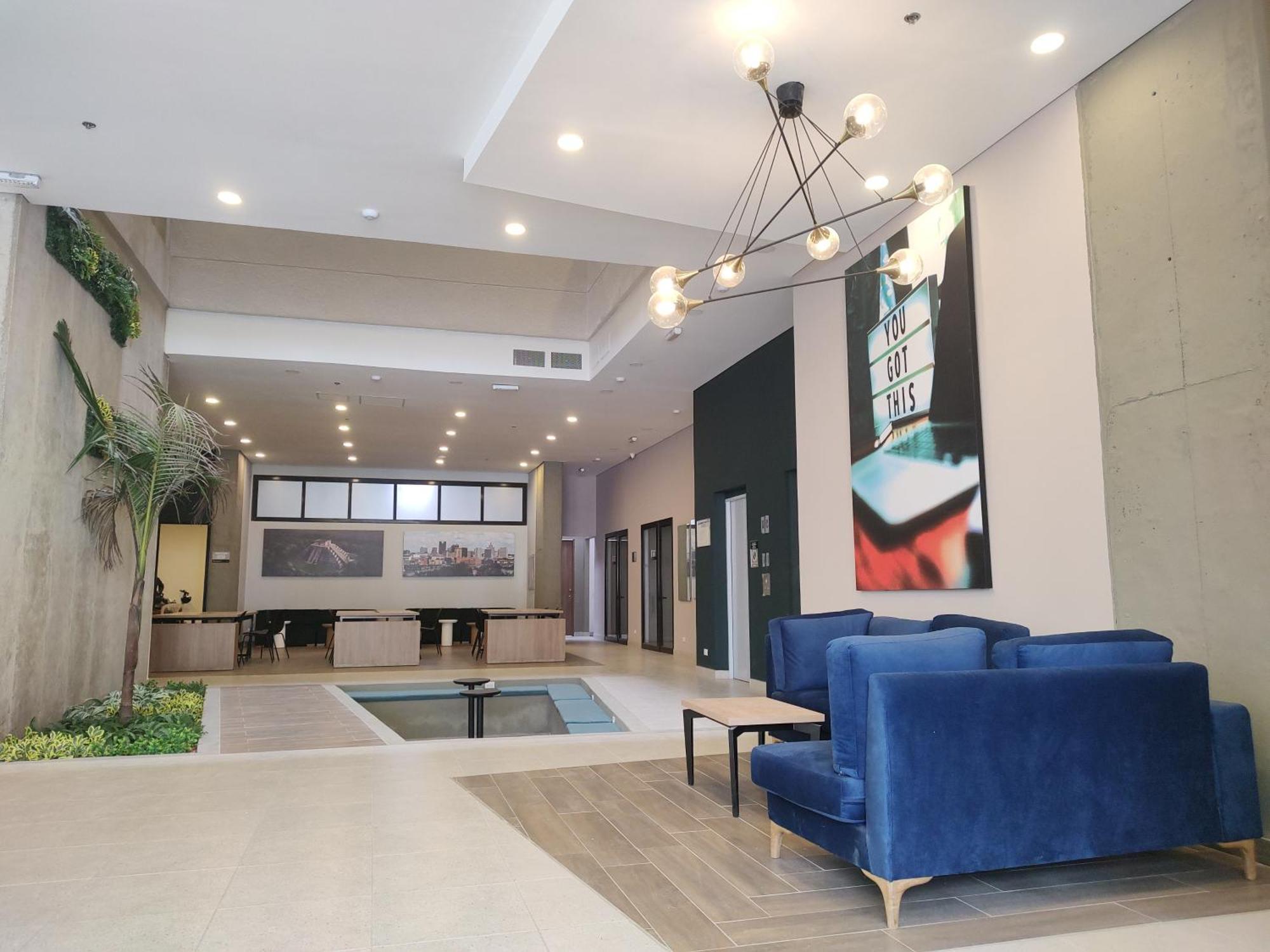 The Hood 102, Modern And Luxury *
