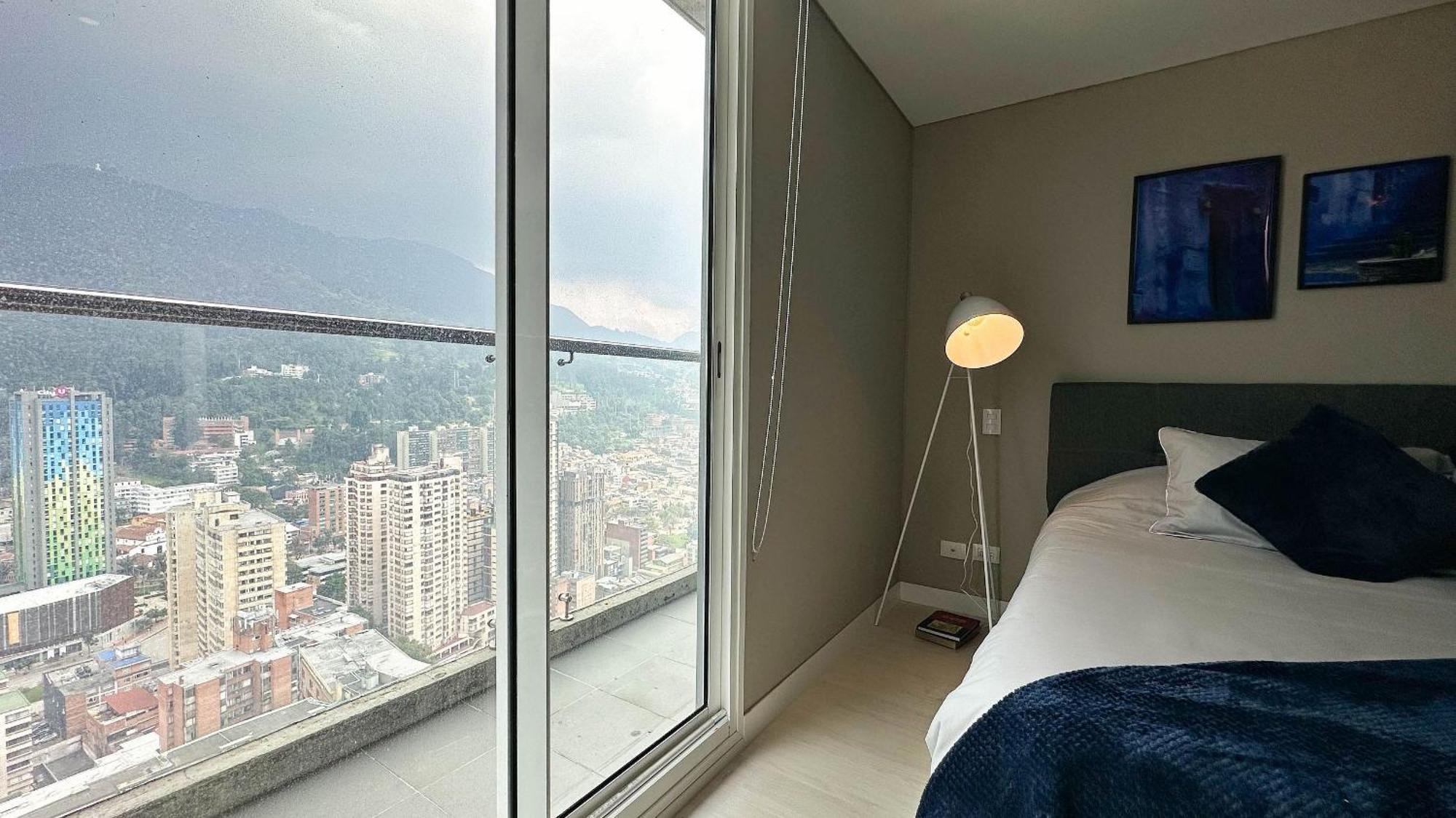 Con Vista En El Centro De * Bogota
