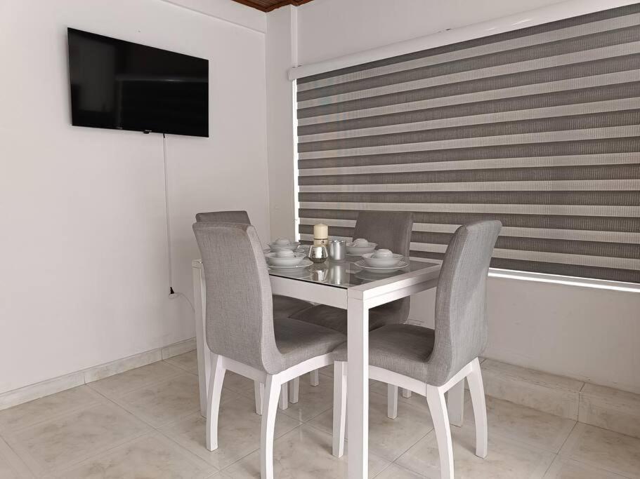 Dulce Hogar 2 Cerca Del Aeropuerto Apartamento