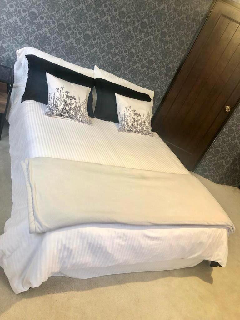 Lejos De Tu Hogar? Aqui Te Sentiras A Gusto. Habitación en casa particular