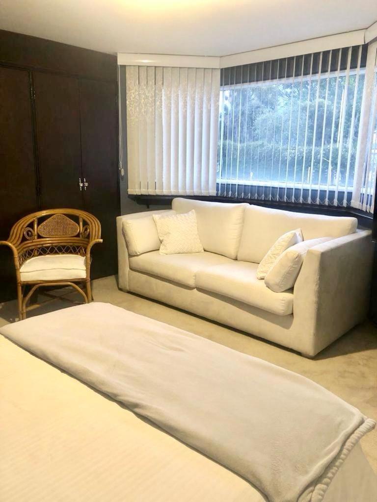 Lejos De Tu Hogar? Aqui Te Sentiras A Gusto. Habitación en casa particular
