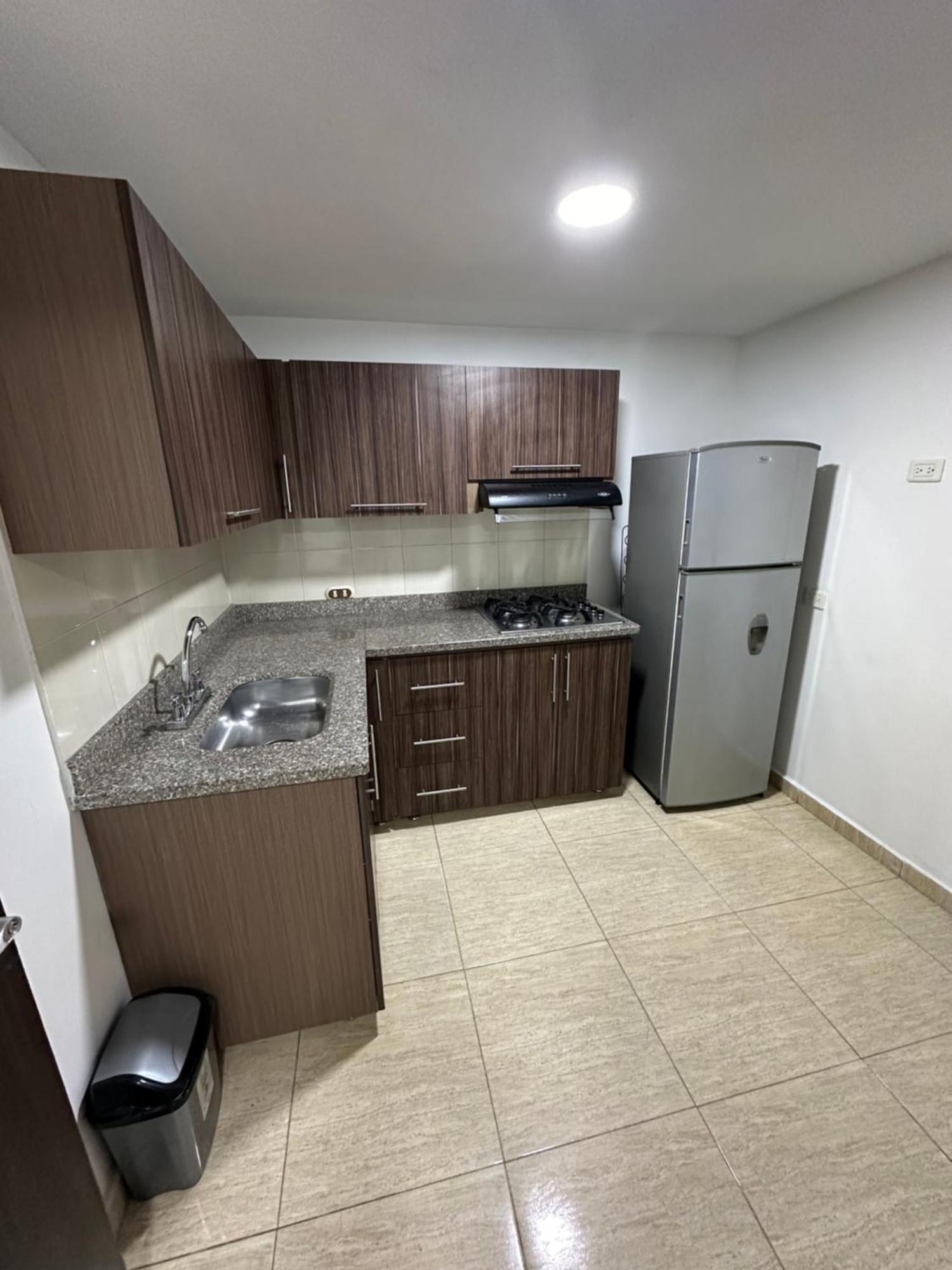 Apartment Amoblado Cerca A Metropolis *