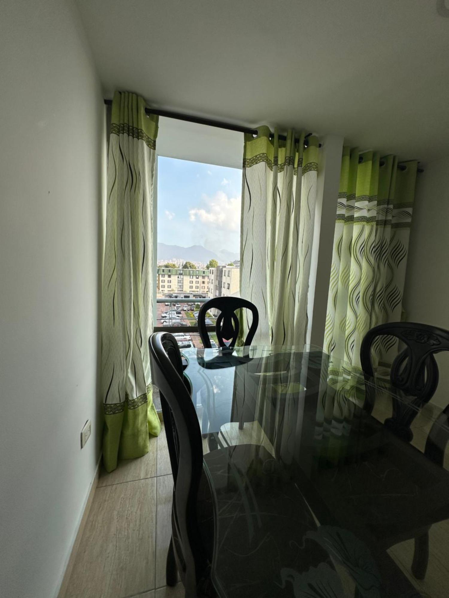 Apartment Amoblado Cerca A Metropolis