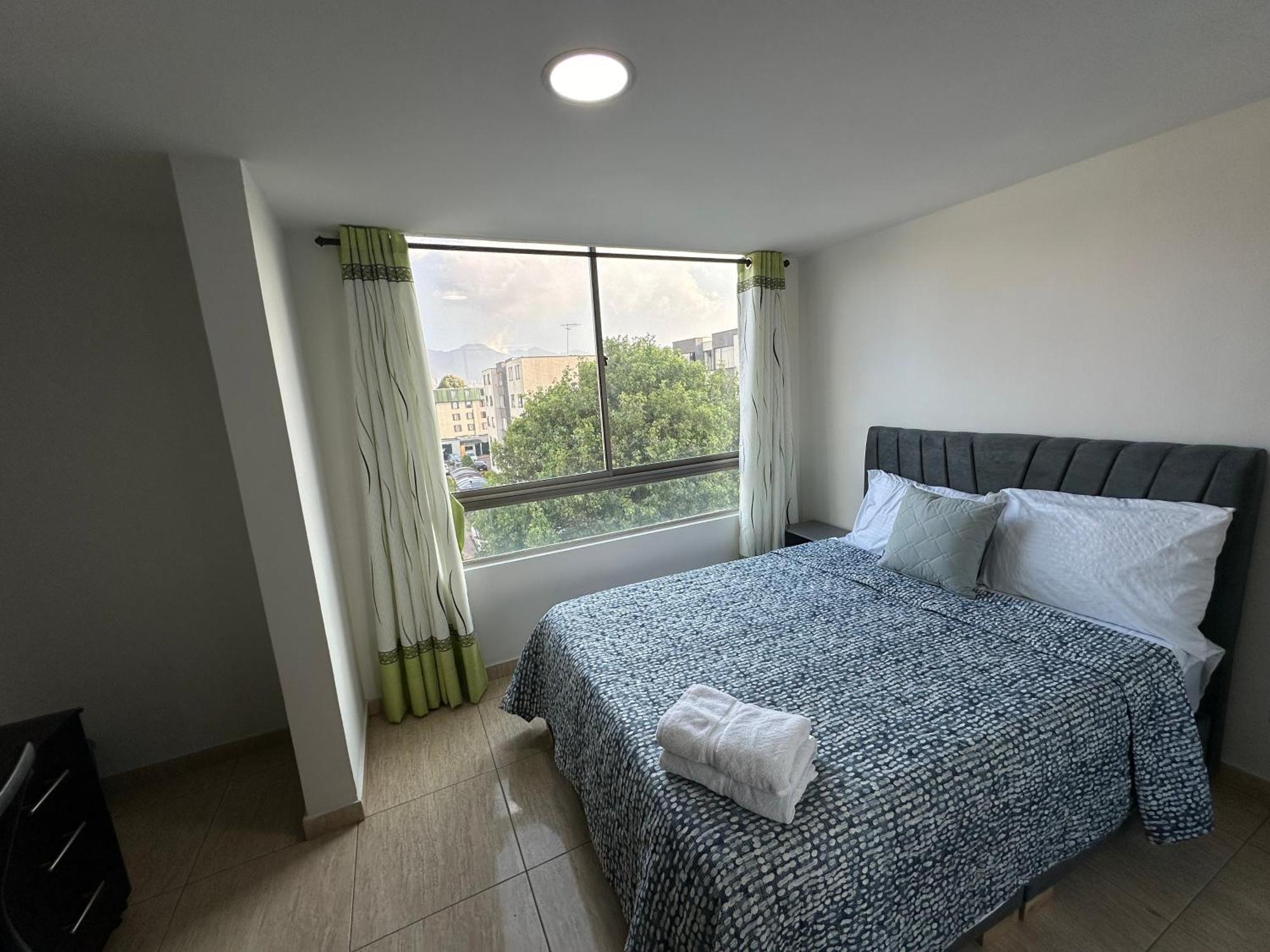 Amoblado Cerca A Metropolis Apartment