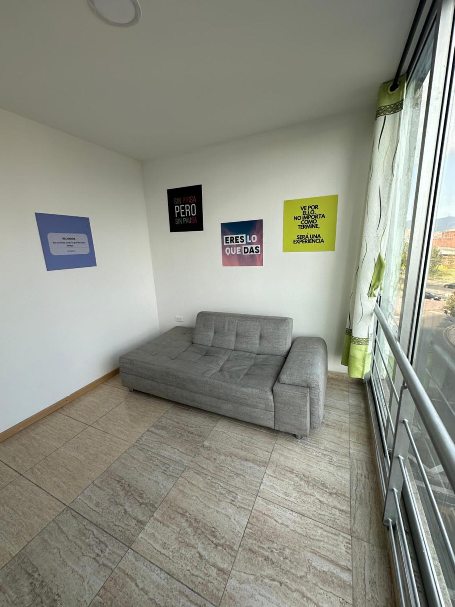 Apartment Amoblado Cerca A Metropolis