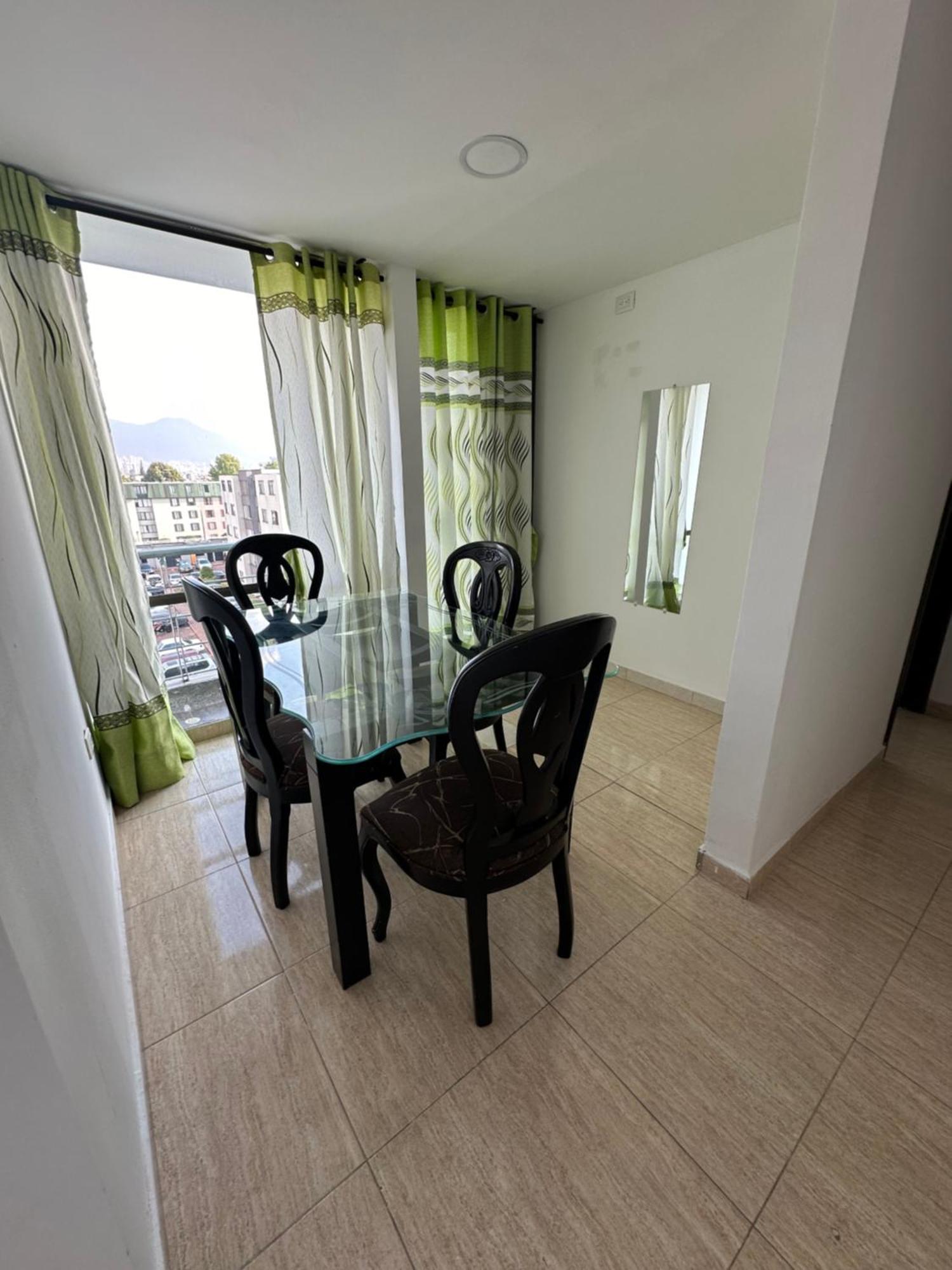 Apartment Amoblado Cerca A Metropolis Bogota