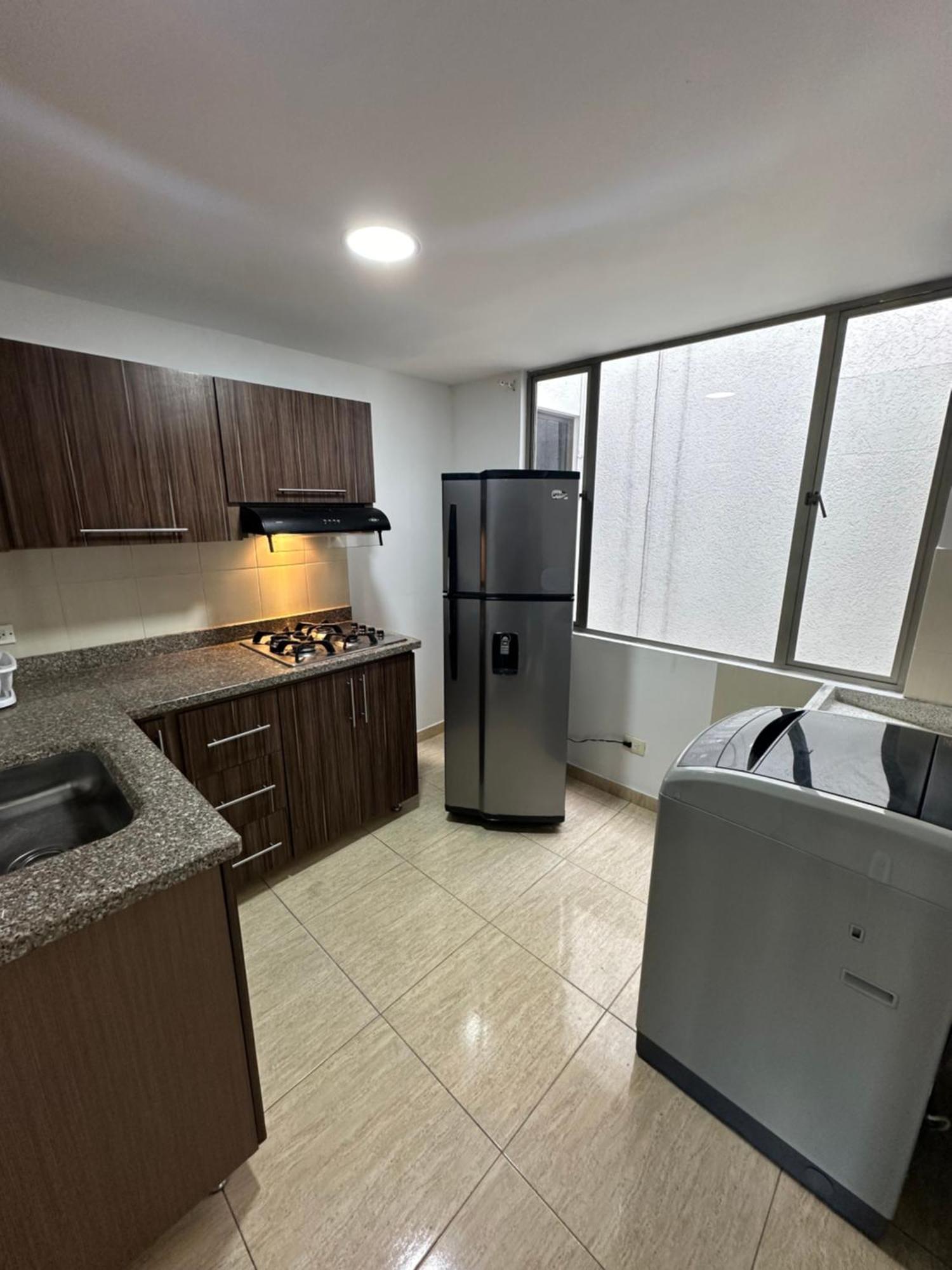 Apartment Amoblado Cerca A Metropolis