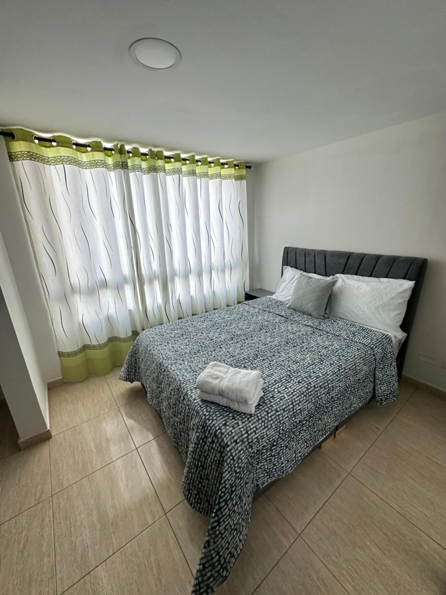 Apartment Amoblado Cerca A Metropolis *