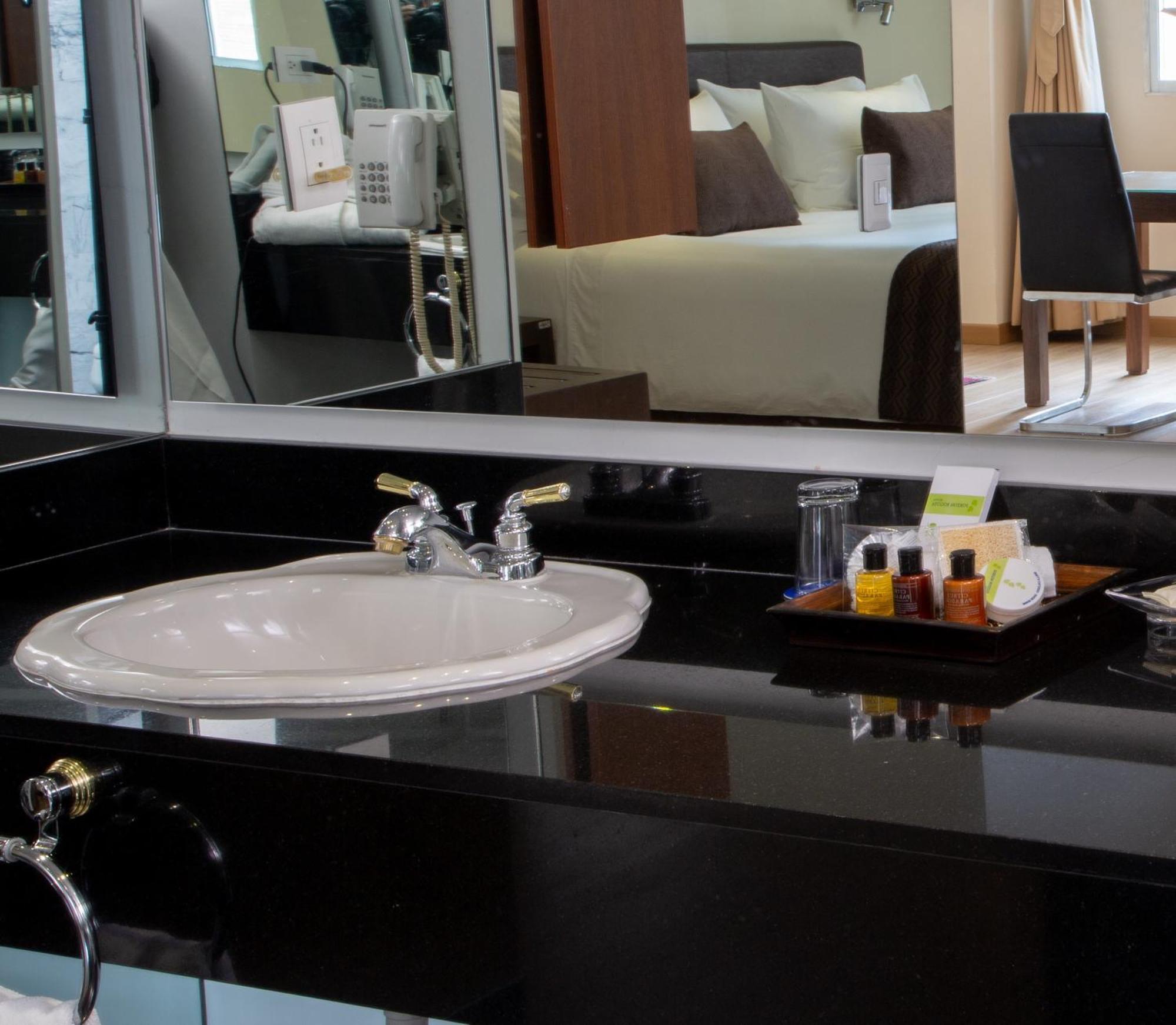 Hotel Portón 5*