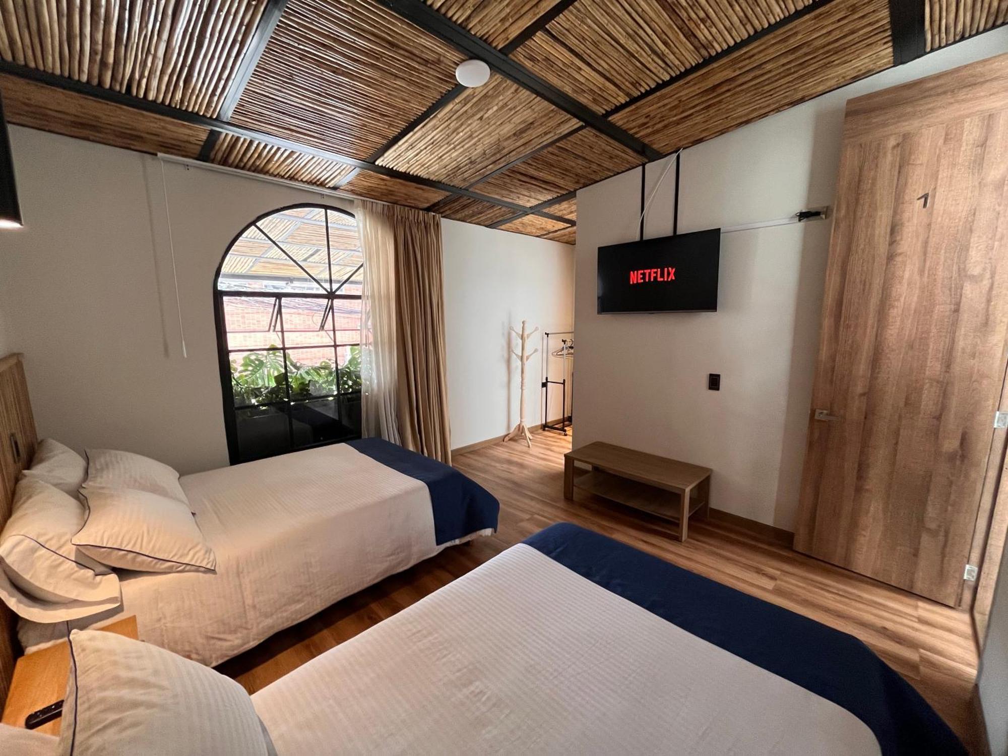 Casa 121, Calle 121 No 7-18 * Bogota