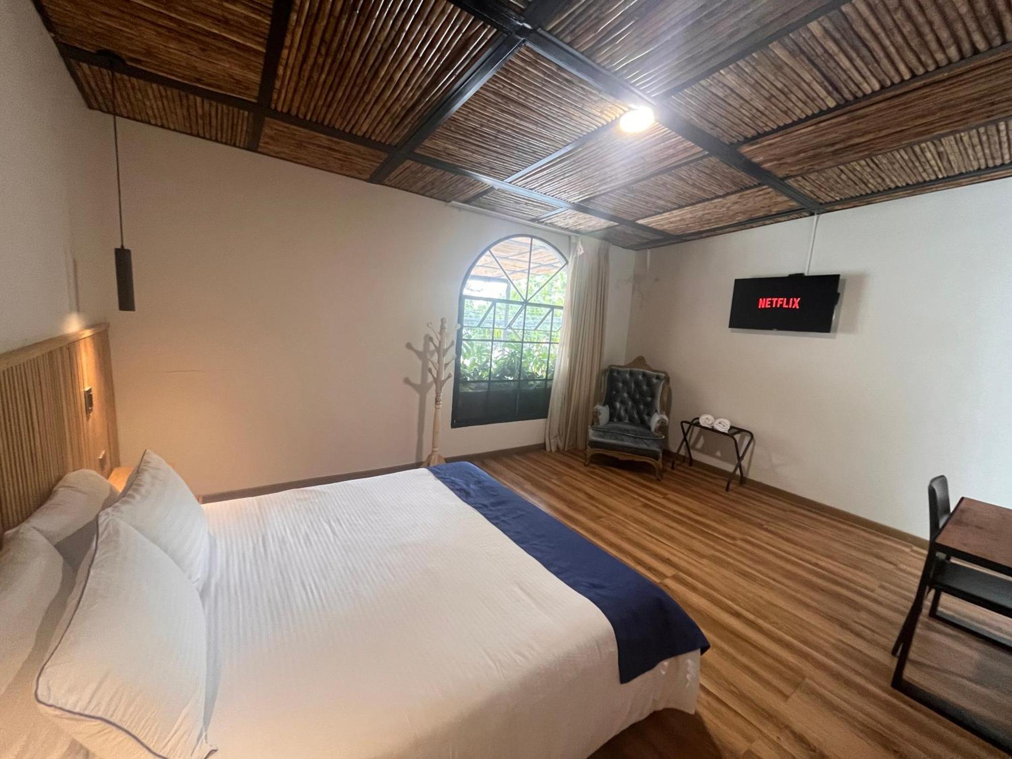 Bed & Breakfast Casa 121, Calle 121 No 7-18