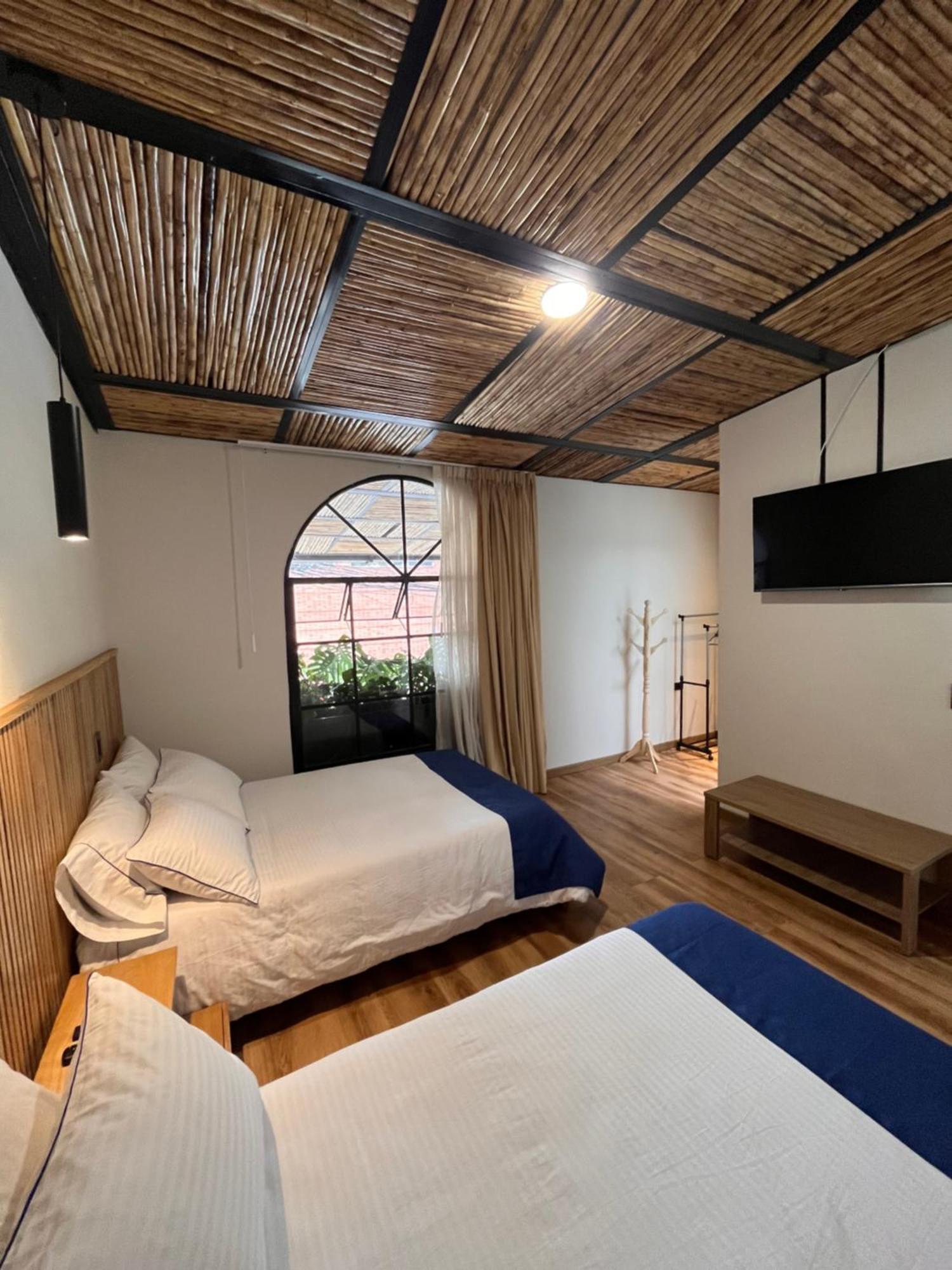 Bed & Breakfast Casa 121, Calle 121 No 7-18 Bogota