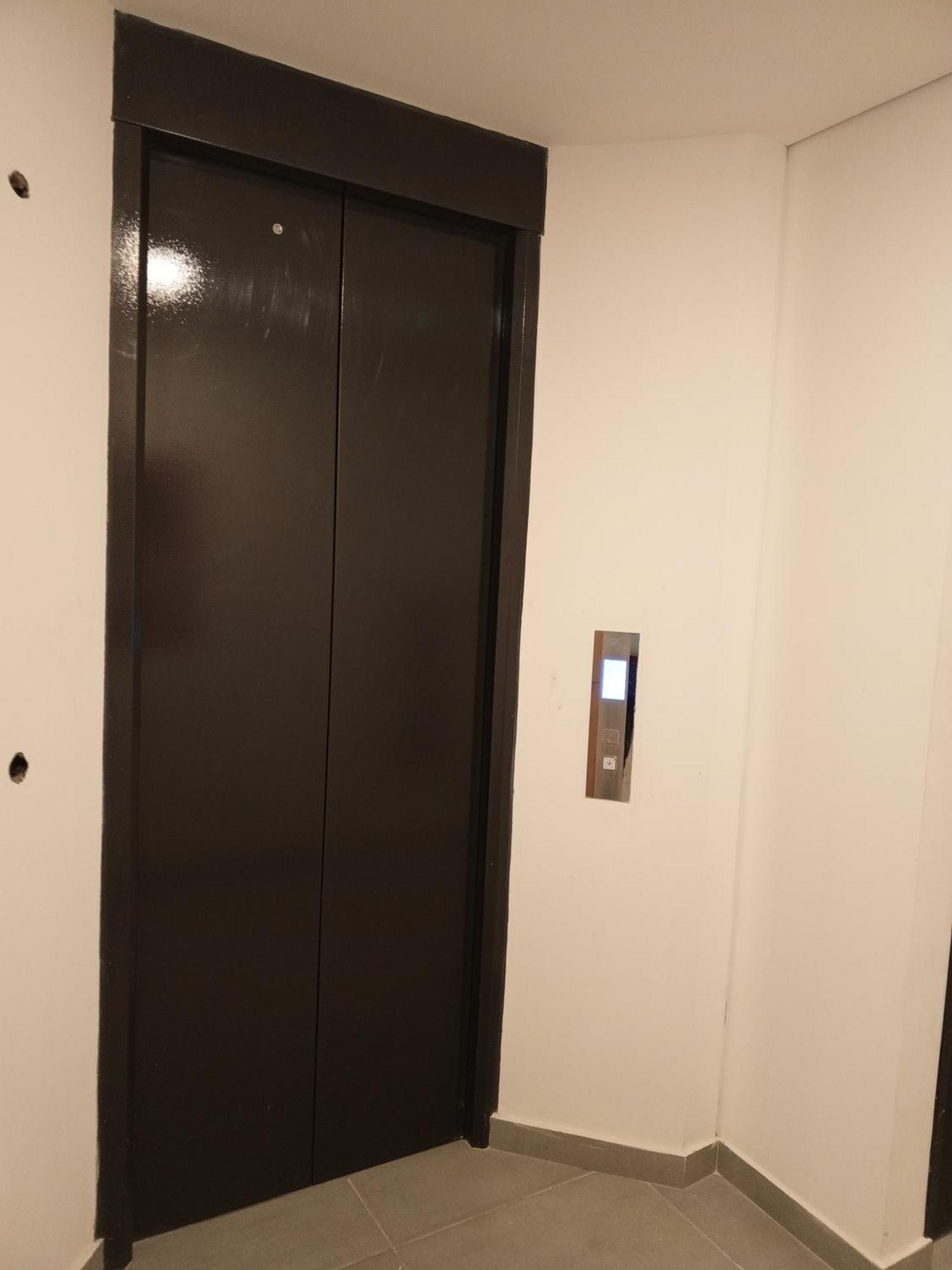 Soul Santa Barbara Executive, Wifi 300 Megas, Big Queen Size Bed, Smart Tv Netflix, Walking Distance To Unicentro Mall, Starbucks In Front Of The Building, Location Apartment *