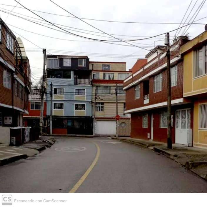 Cerca A Embajada Americana Corferias Centro Club Militar 201 Bogota