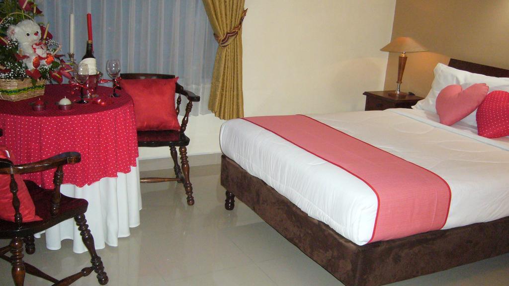 Gran Marquez, Y Hotel Bogota