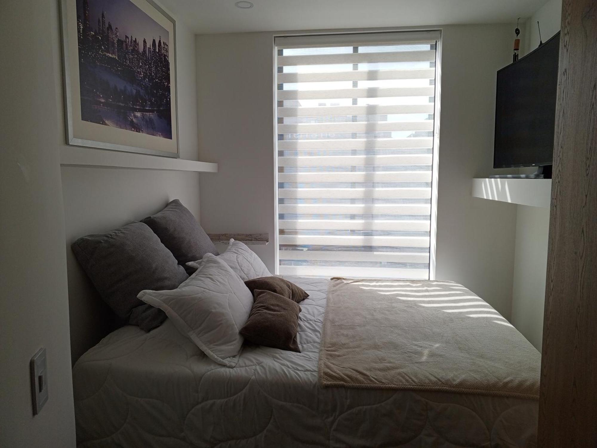 Soul Santa Barbara Executive, Wifi 300 Megas, Big Queen Size Bed, Smart Tv Netflix, Walking Distance To Unicentro Mall, Starbucks In Front Of The Building, Location Apartment *