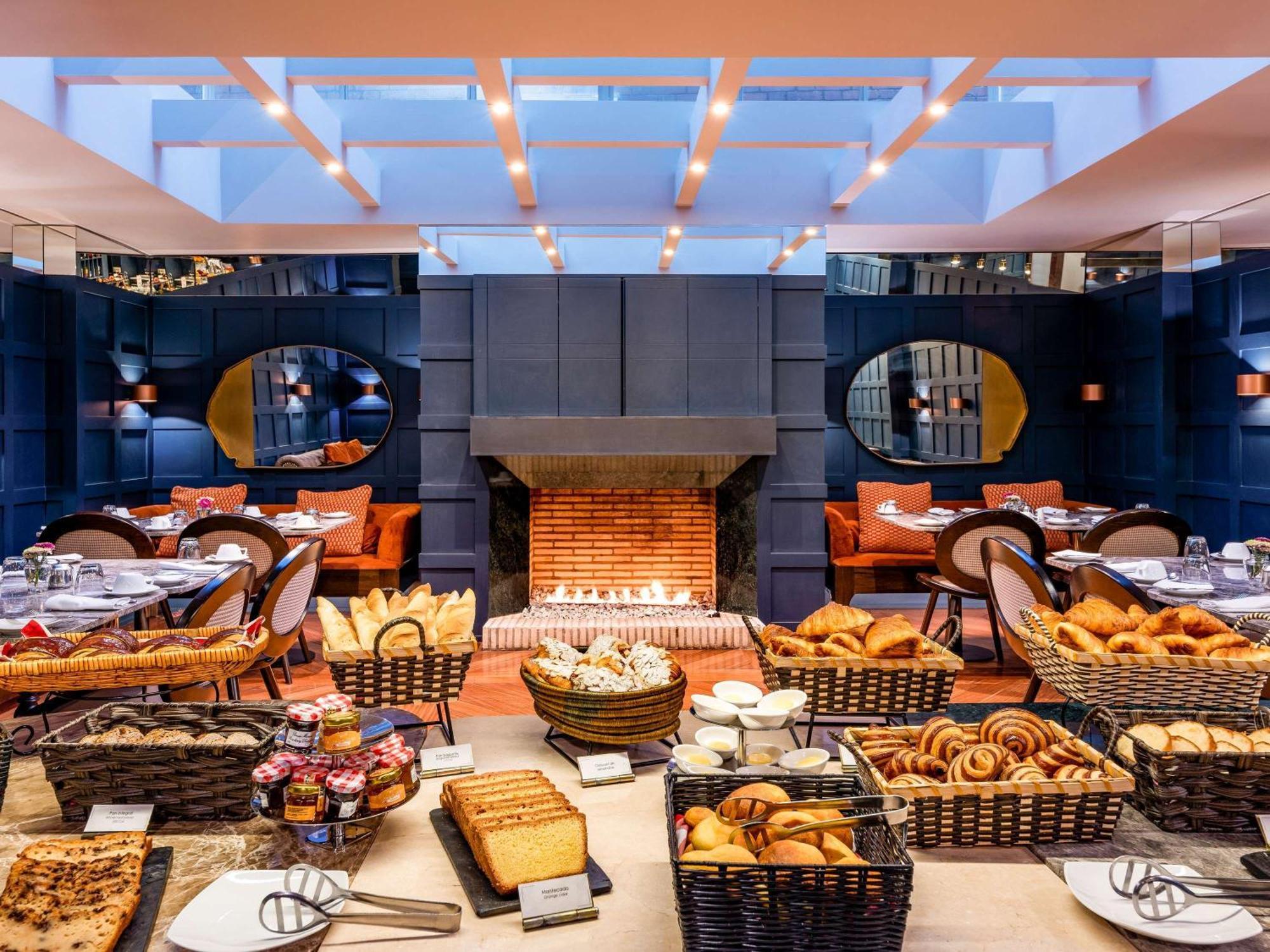 Hotel Sofitel Victoria Regia 5*