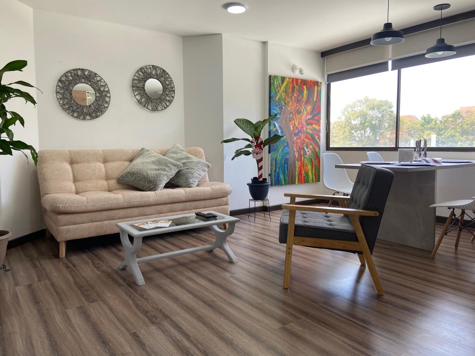 Apartment 5, Parque De La 93 *