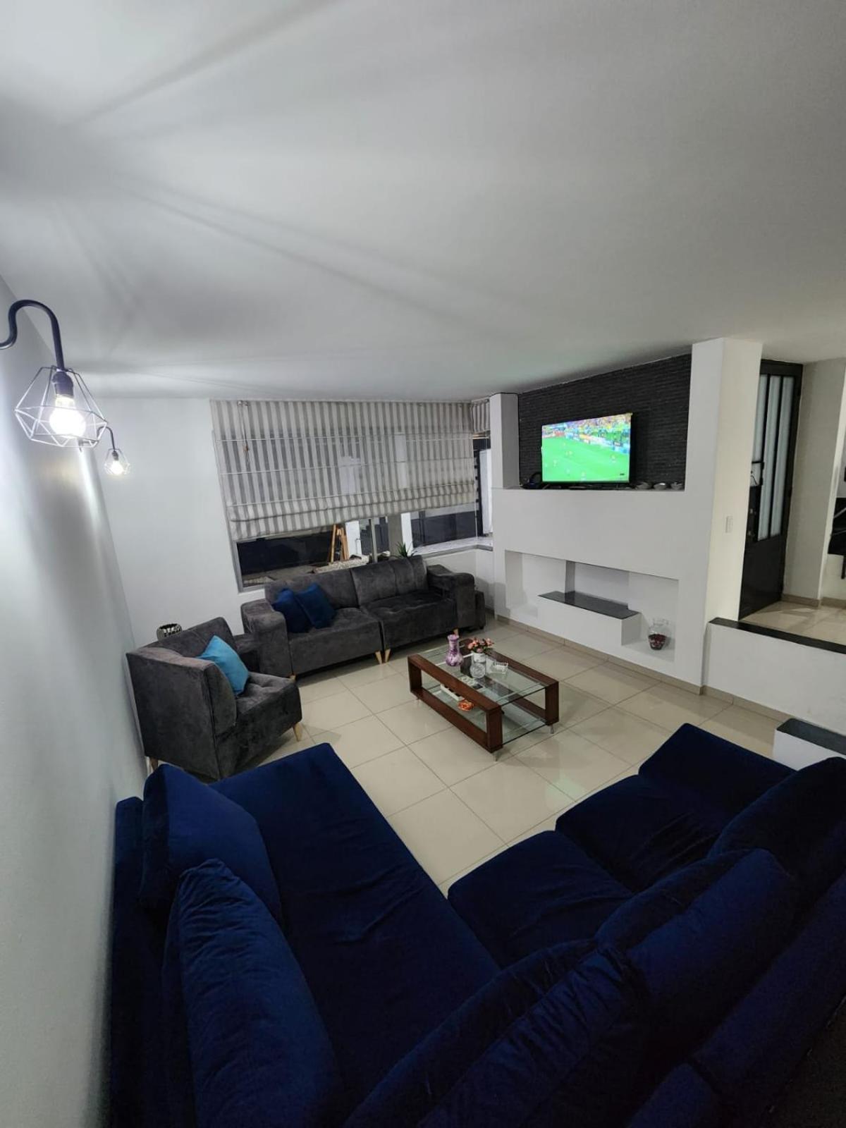 Casa Chimenea A 5 Minutos Del Aeropuerto * Bogotá