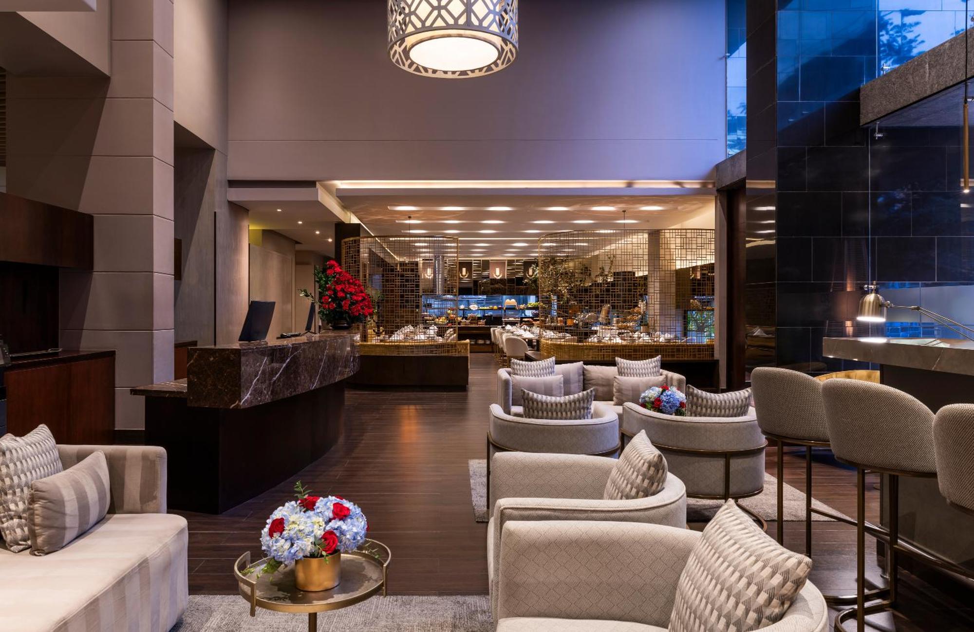93 Luxury Suites&residences Apartahotel