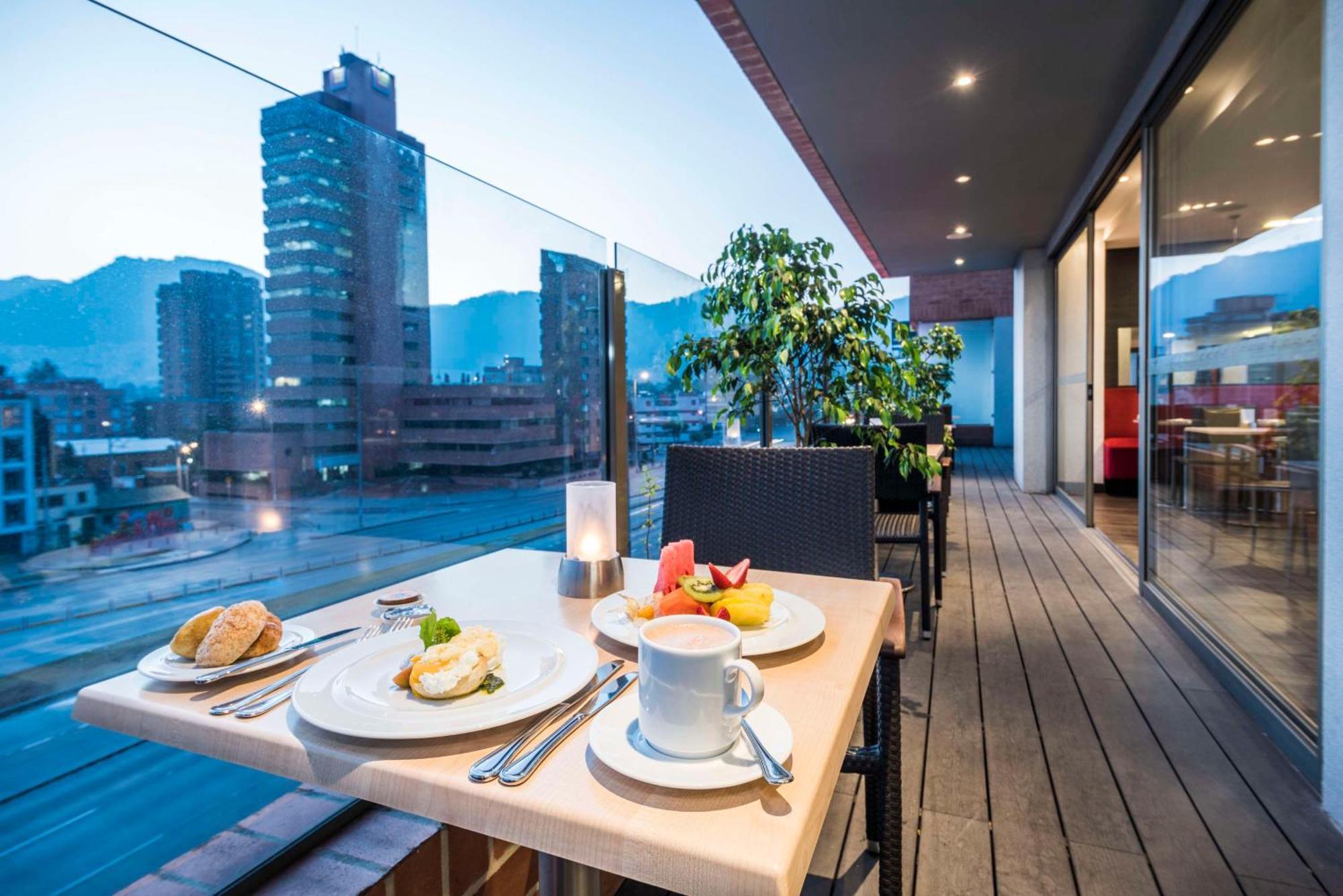 Hotel Nh Urban 26 Royal Bogota