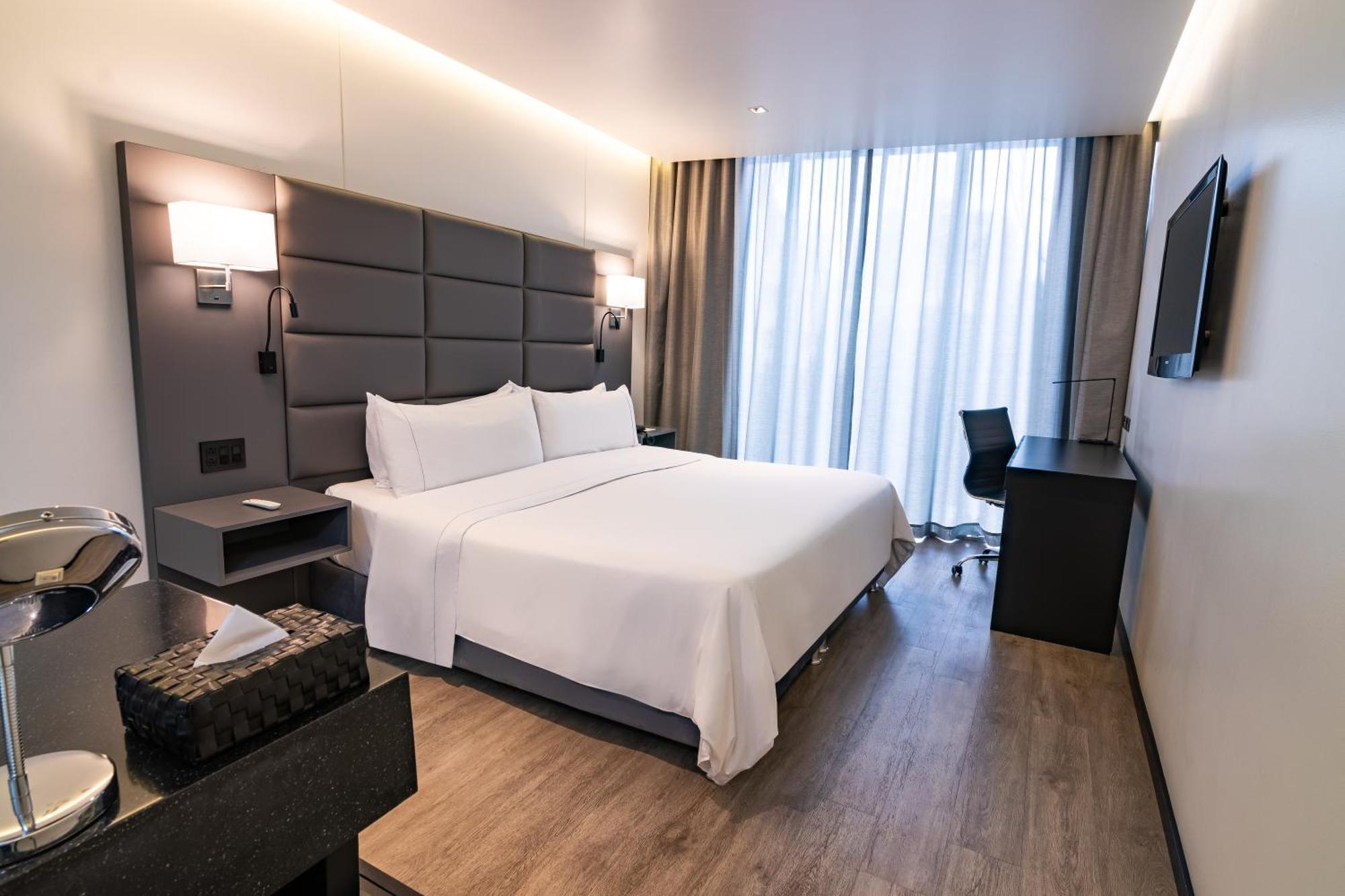 Ghl Collection 93 Hotel 4*