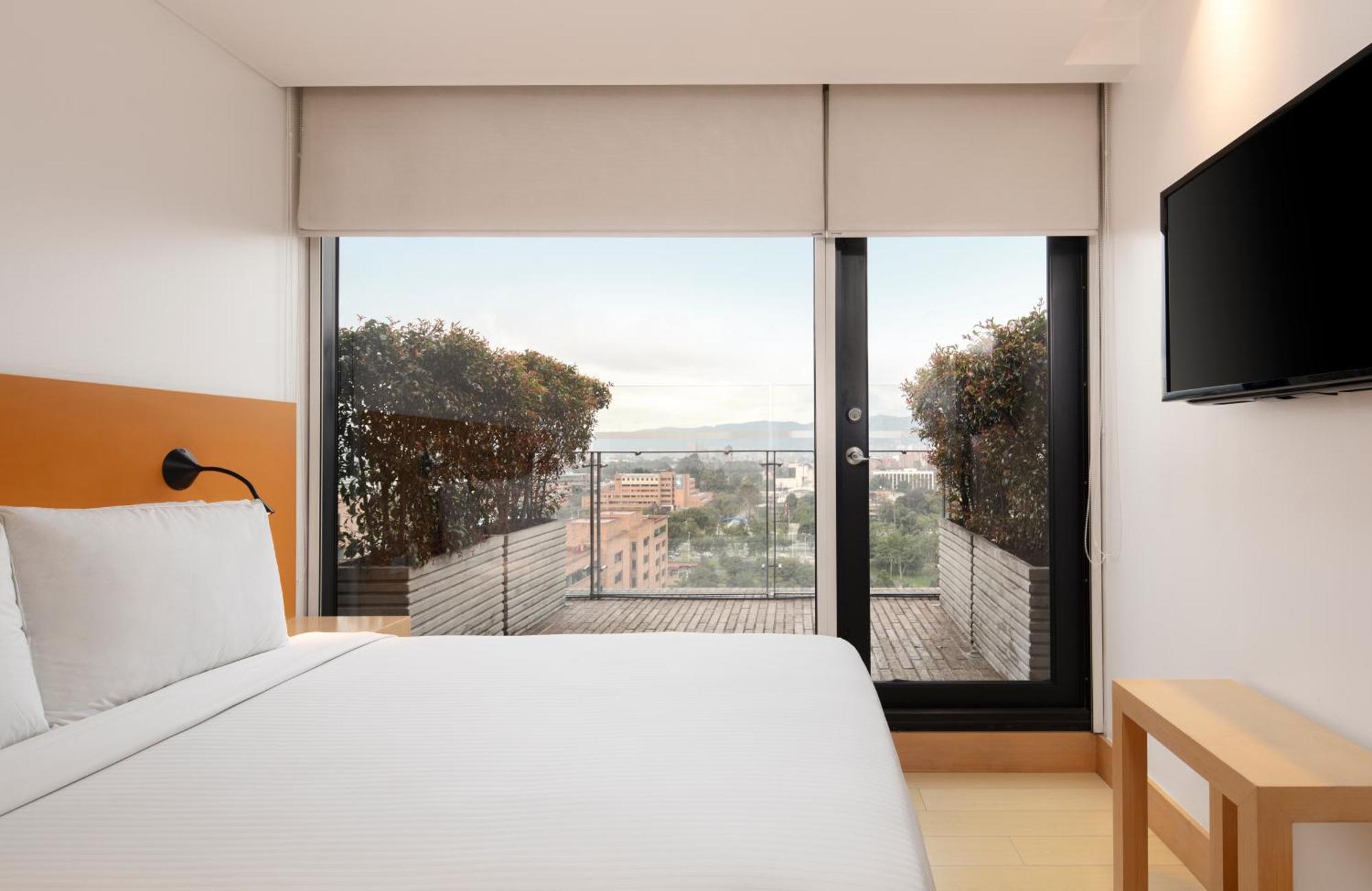 Fairfield By Marriott Embajada Bogota