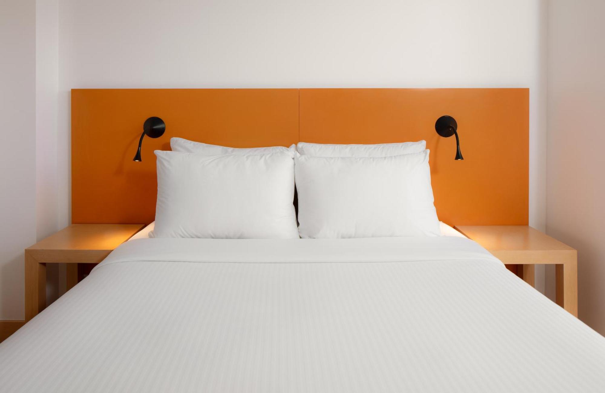 Fairfield By Marriott Embajada Hotel