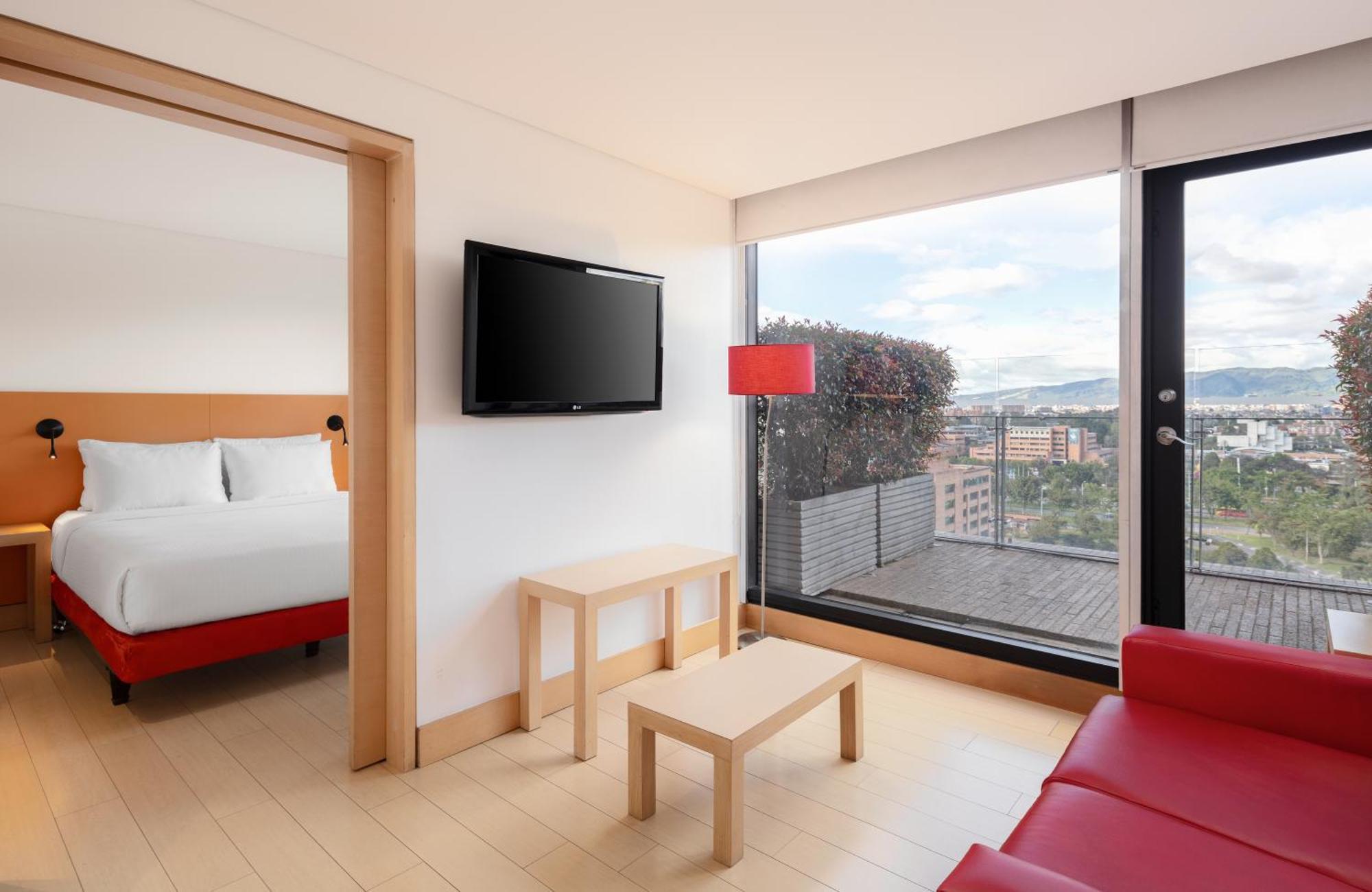 Fairfield By Marriott Embajada Hotel