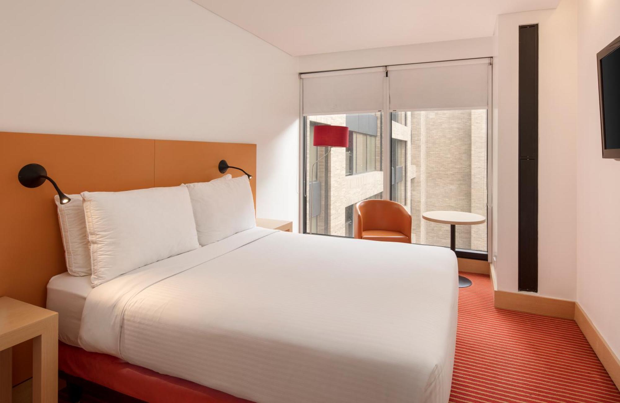 Fairfield By Marriott Embajada Hotel