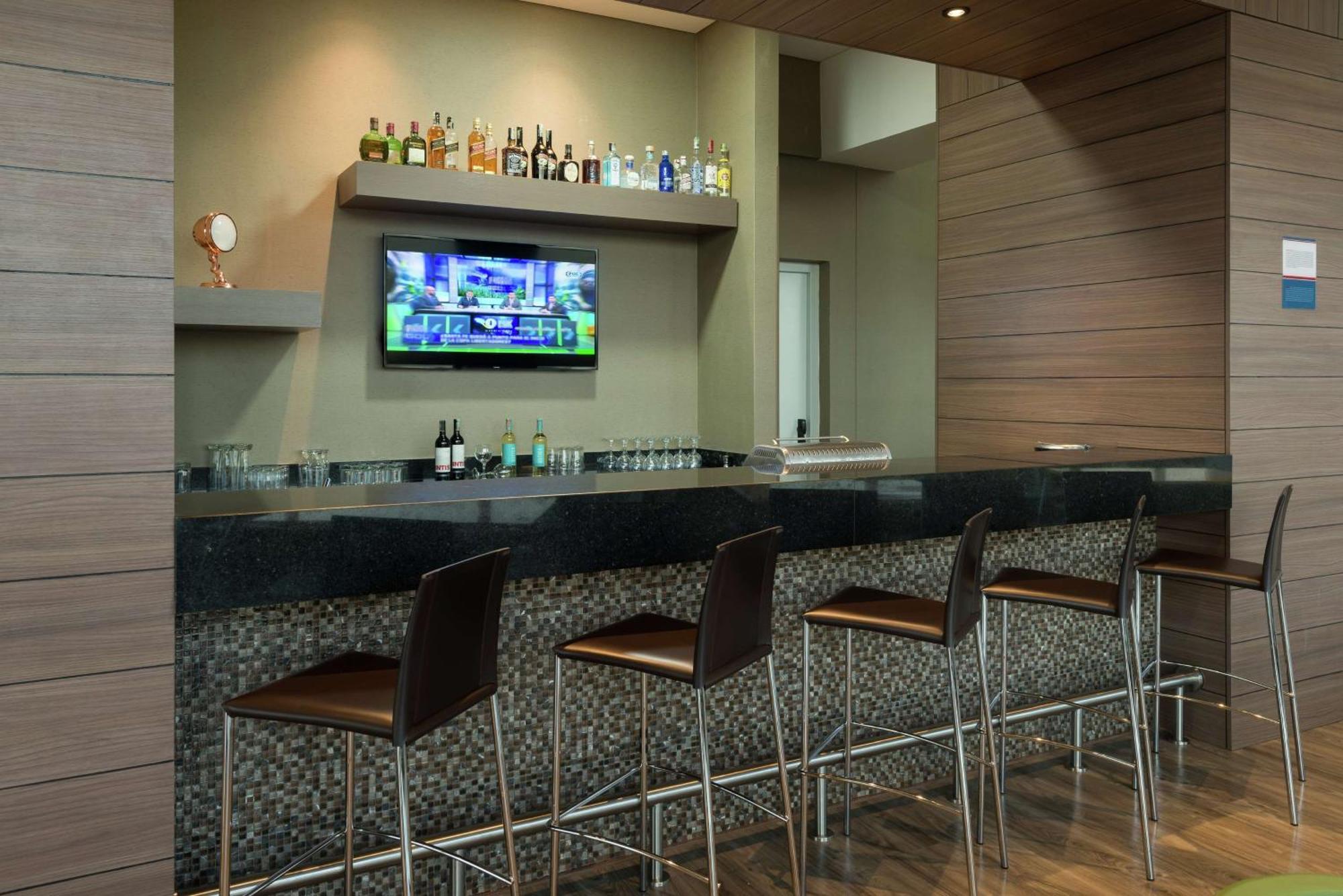 Hampton By Hilton Airport 4* Bogota