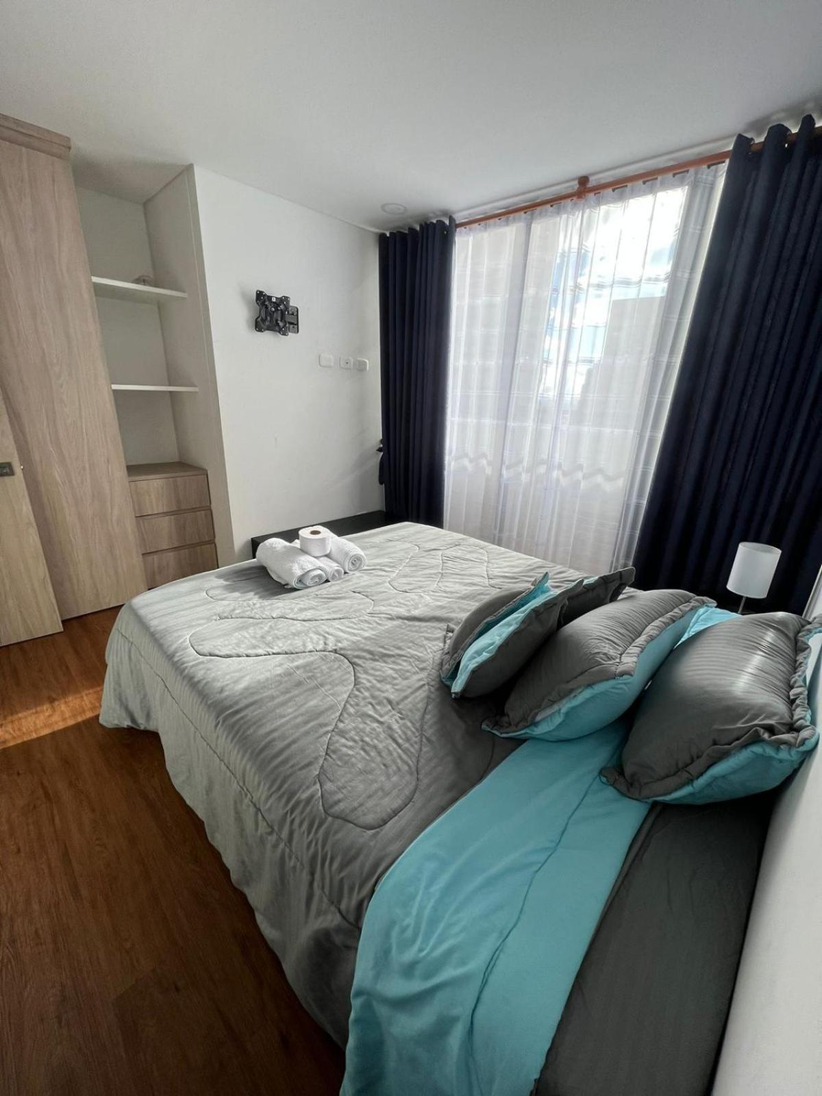 Queens Deluxe Apartment
