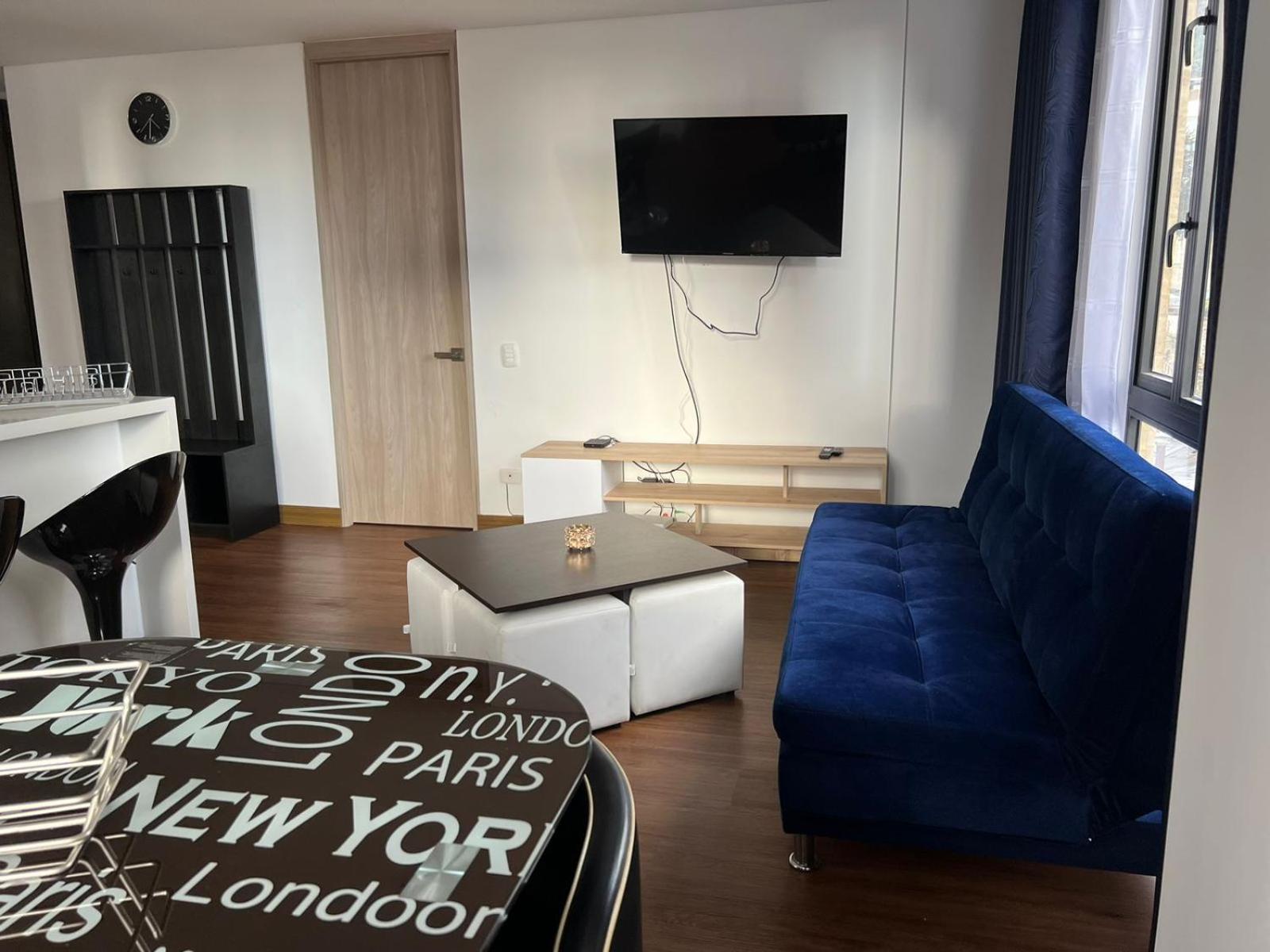 Queens Deluxe Apartment