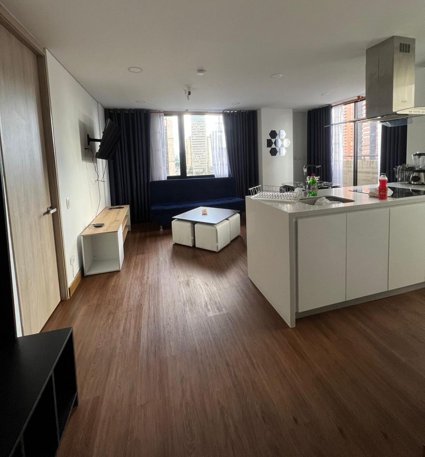 Queens Deluxe Apartment