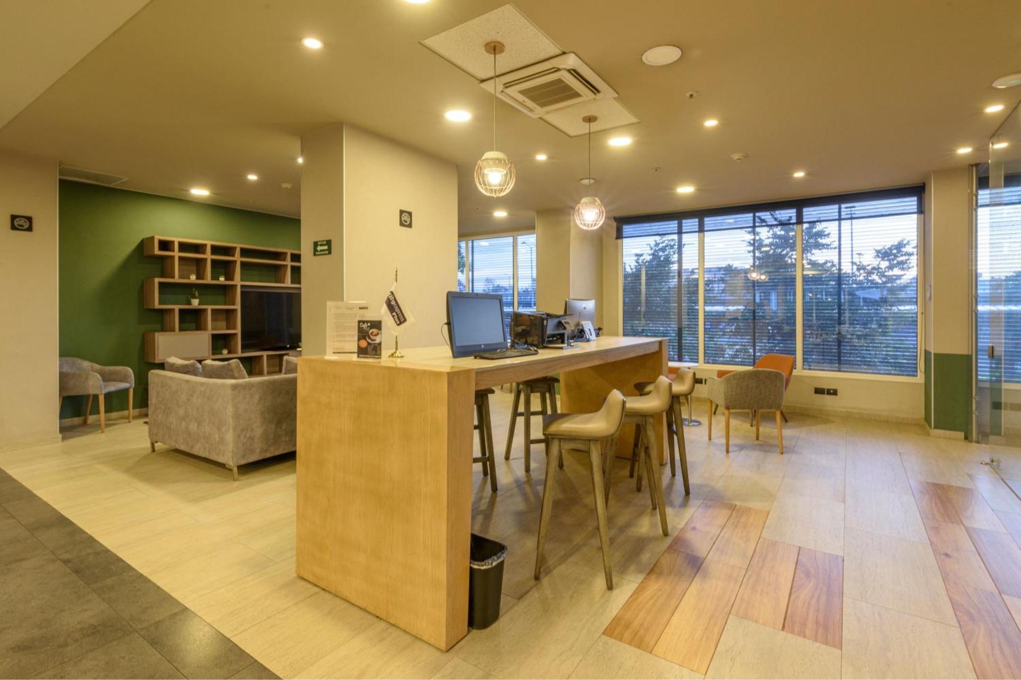 Express By Marriott Aeropuerto Bogota