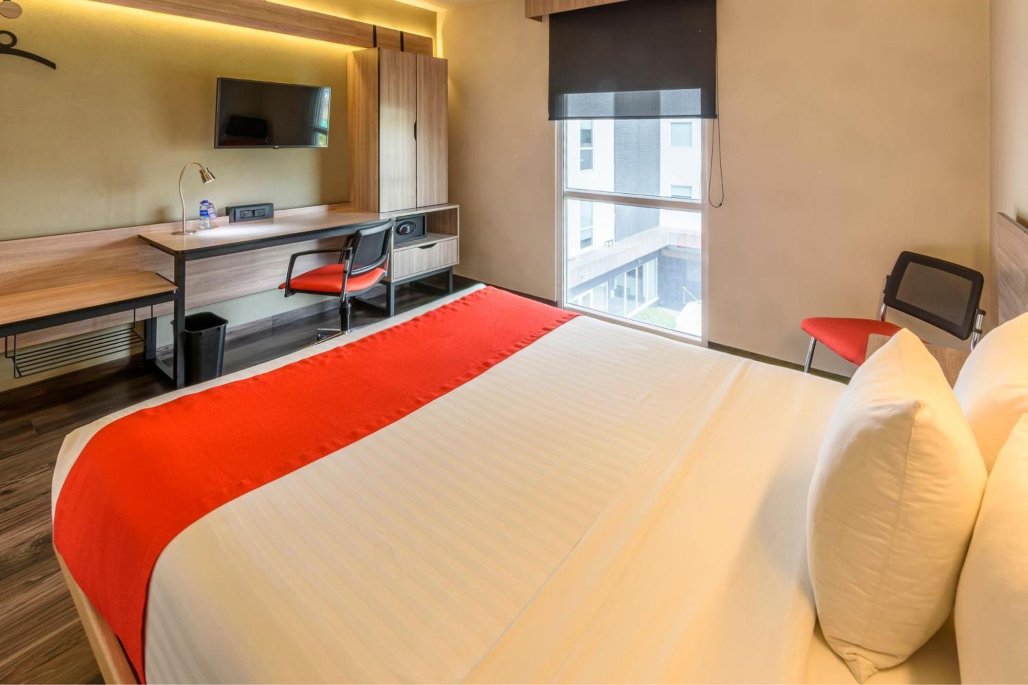 Hotel Express By Marriott Aeropuerto