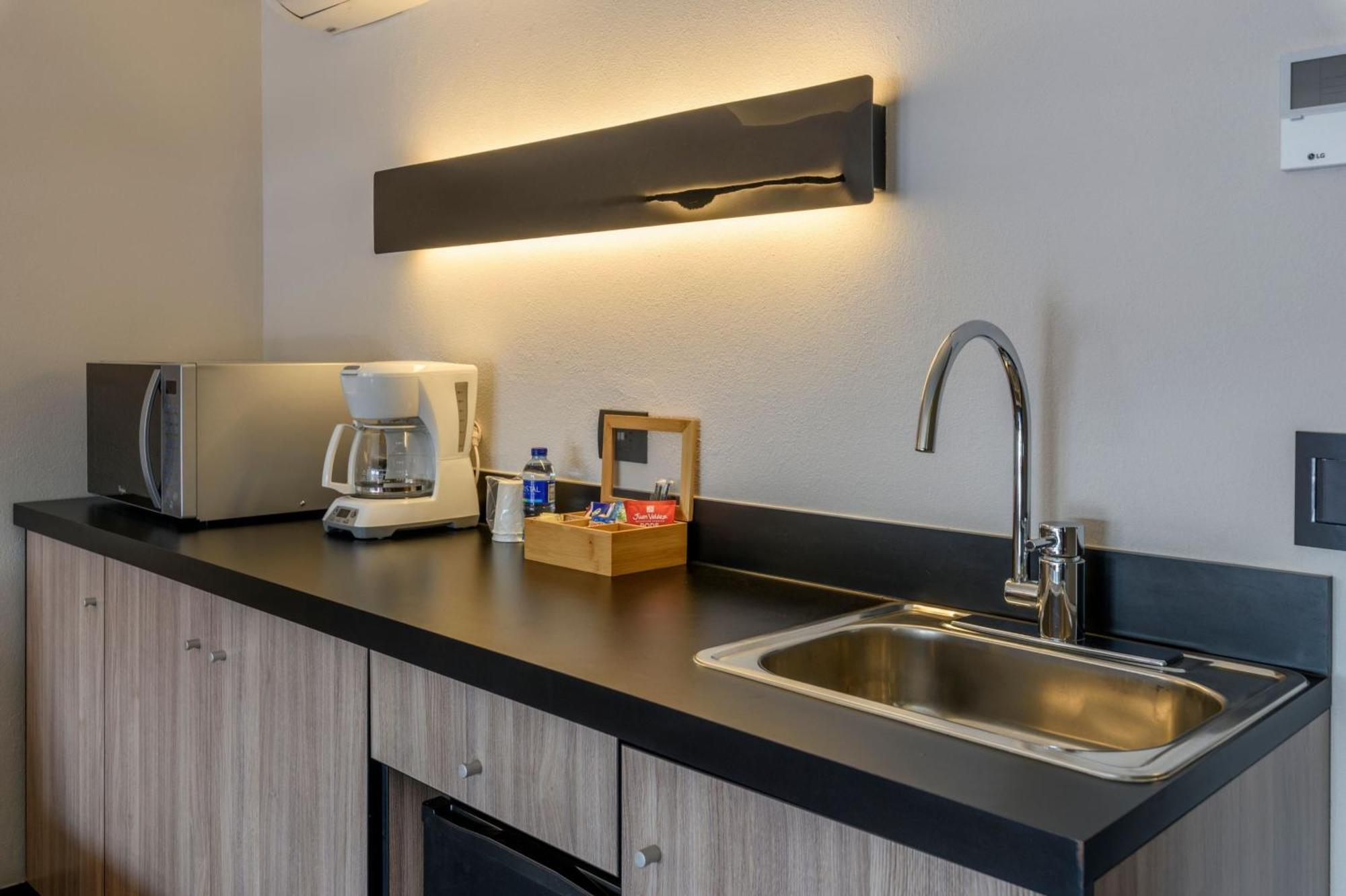 Hotel Express By Marriott Aeropuerto Bogota