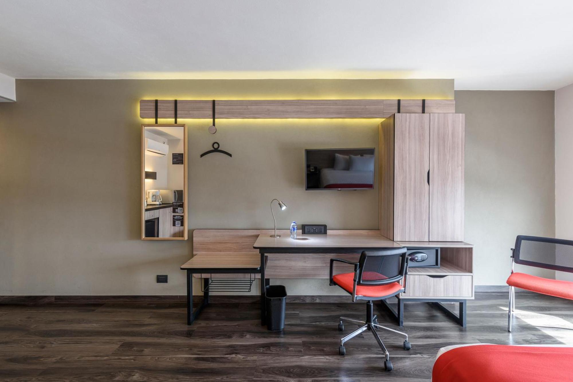Hotel Express By Marriott Aeropuerto